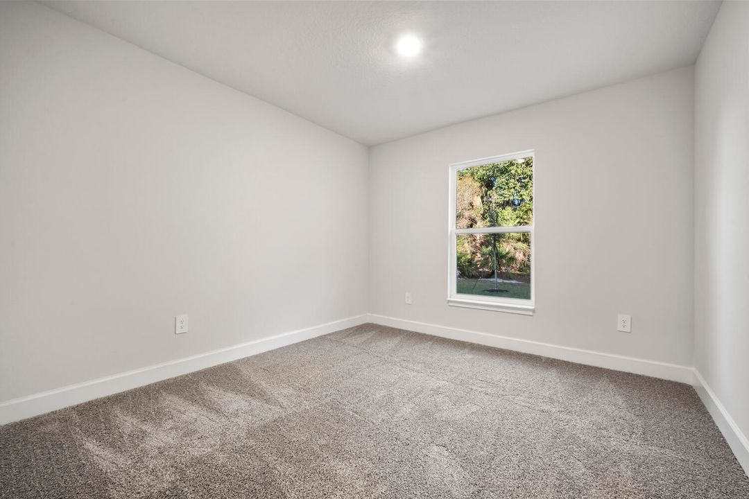 Activo con contrato: $475,000 (4 camas, 3 baños, 2265 Pies cuadrados)