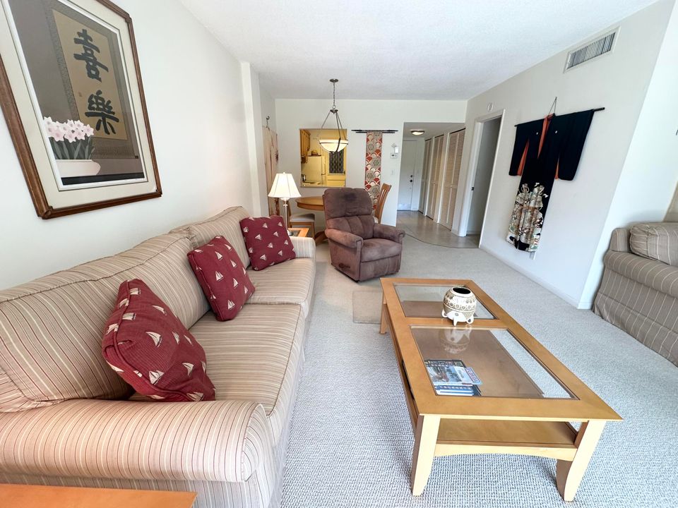 合同活跃: $119,900 (1 贝兹, 1 浴室, 850 平方英尺)