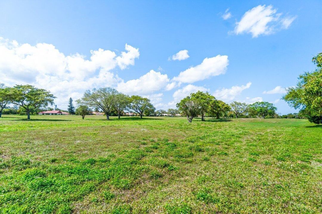 合同活跃: $119,900 (1 贝兹, 1 浴室, 850 平方英尺)