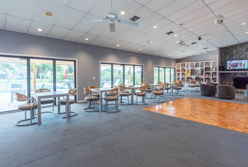 Activo con contrato: $279,900 (2 camas, 2 baños, 1440 Pies cuadrados)