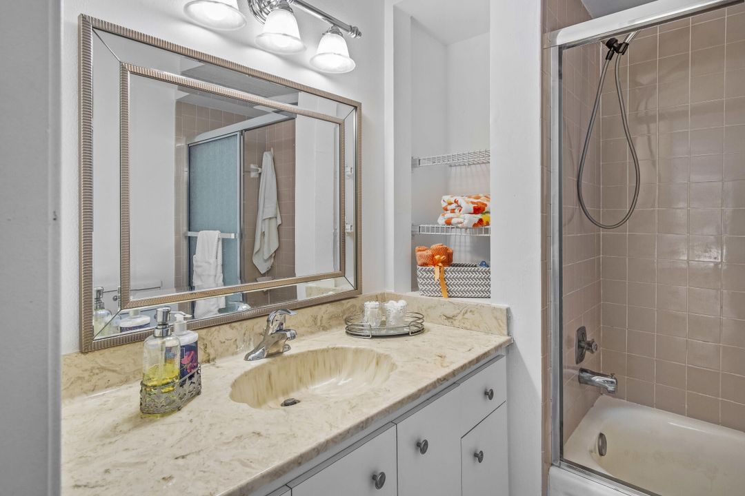 Activo con contrato: $279,900 (2 camas, 2 baños, 1440 Pies cuadrados)