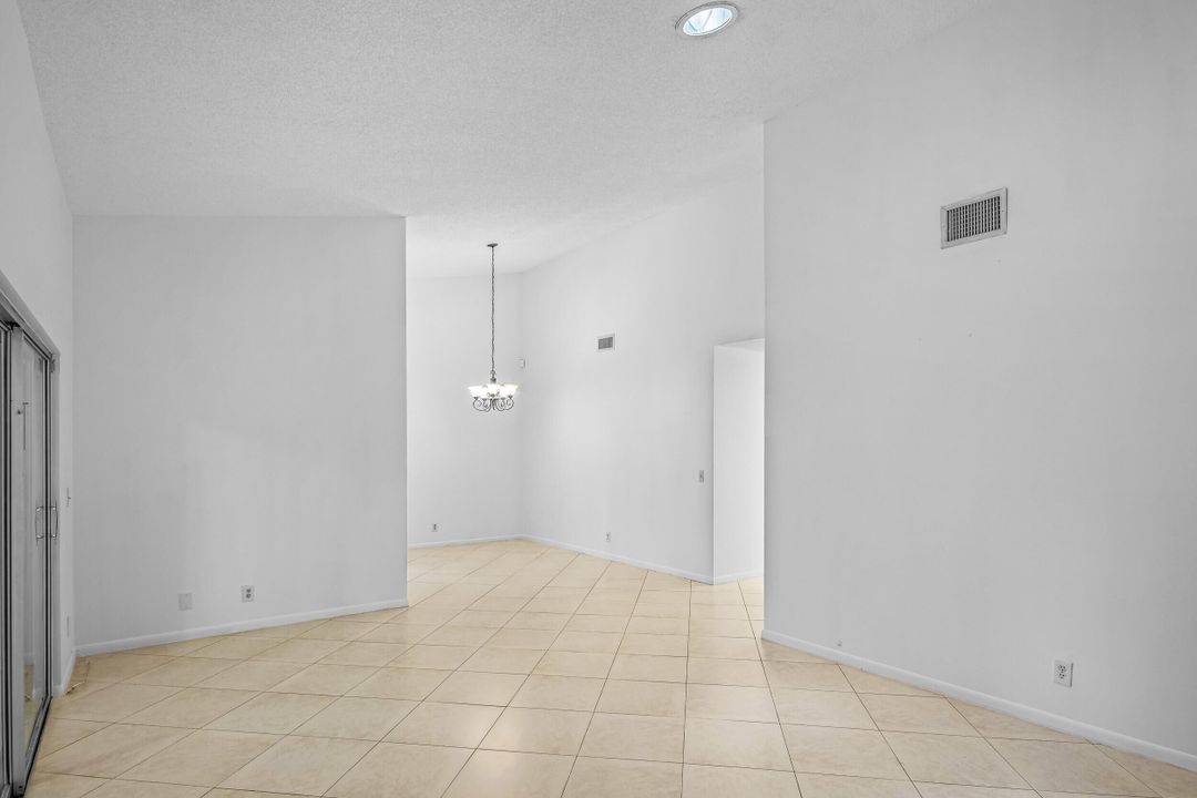 Activo con contrato: $279,900 (2 camas, 2 baños, 1440 Pies cuadrados)