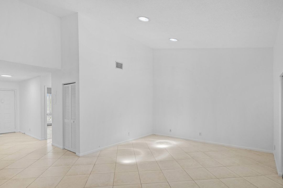 Activo con contrato: $279,900 (2 camas, 2 baños, 1440 Pies cuadrados)