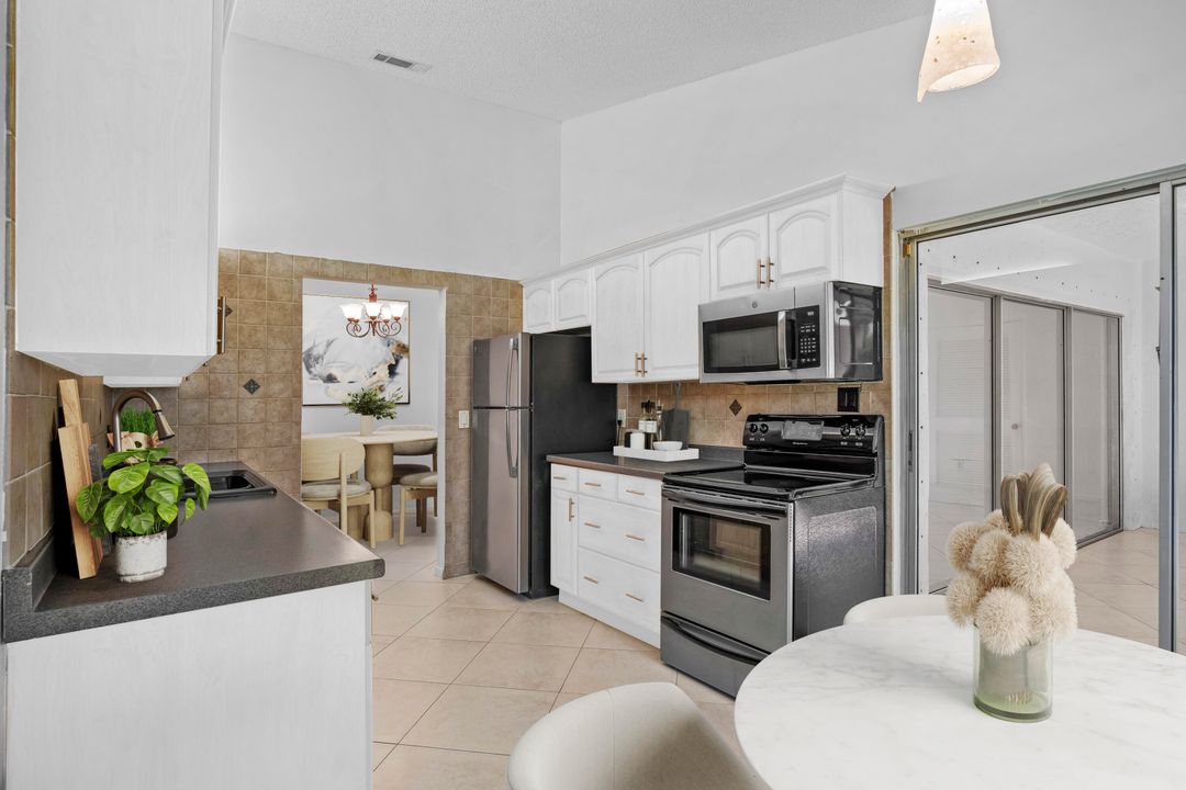 Activo con contrato: $279,900 (2 camas, 2 baños, 1440 Pies cuadrados)