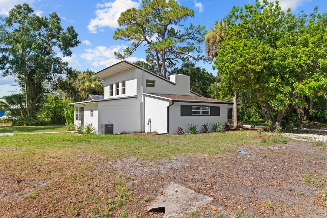 Под контрактом: $389,000 (2 спален, 2 ванн, 1850 Квадратных фут)