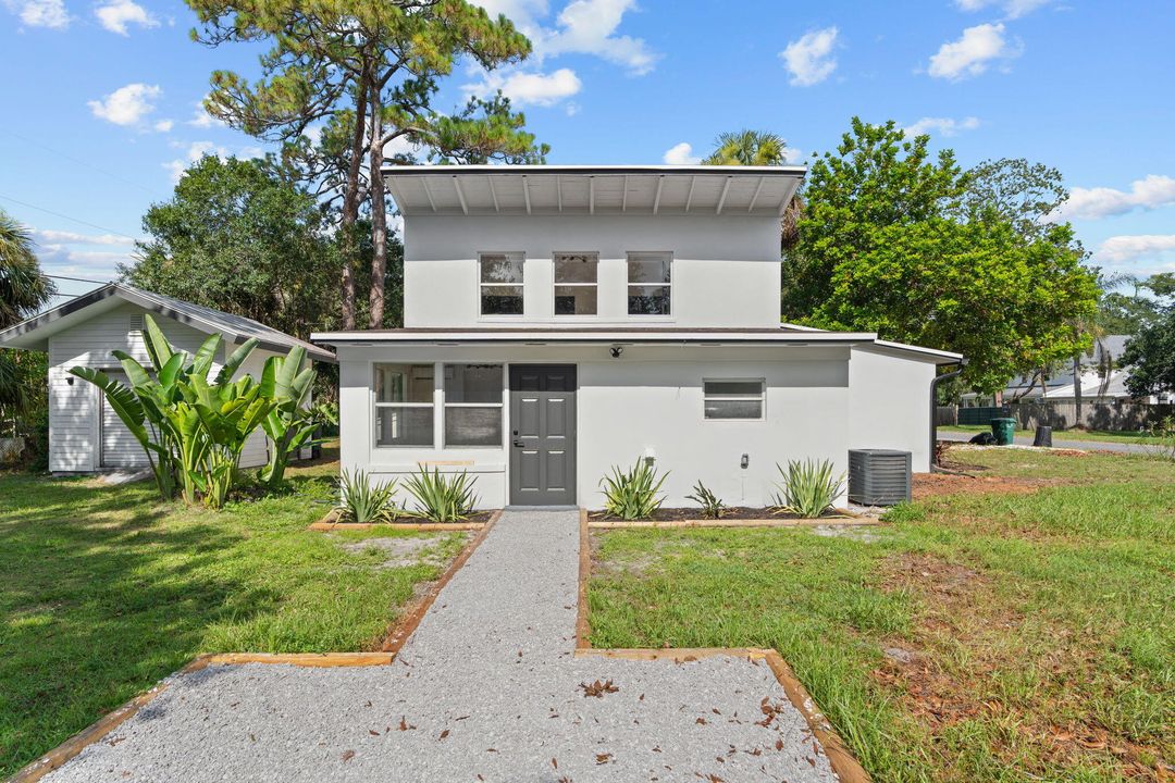 Под контрактом: $389,000 (2 спален, 2 ванн, 1850 Квадратных фут)