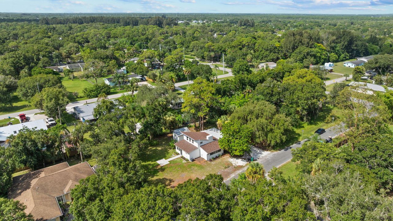 Под контрактом: $389,000 (2 спален, 2 ванн, 1850 Квадратных фут)