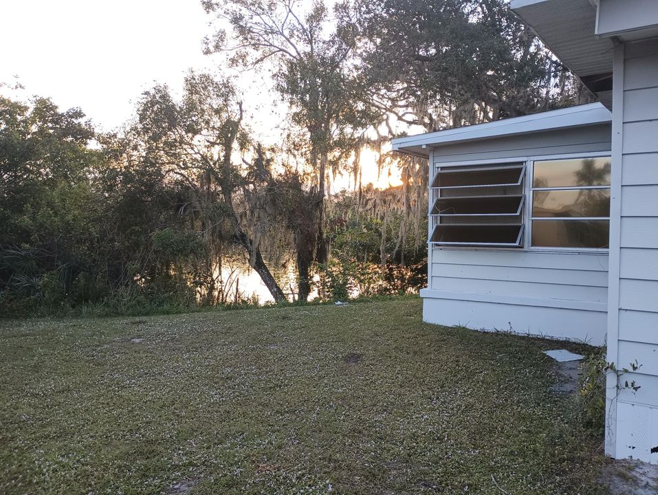 На продажу: $130,000 (2 спален, 1 ванн, 1100 Квадратных фут)