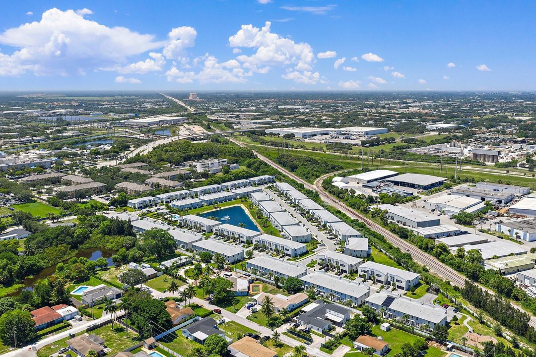 For Sale: $425,000 (3 beds, 2 baths, 1454 Square Feet)