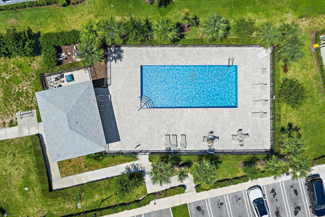 For Sale: $425,000 (3 beds, 2 baths, 1454 Square Feet)