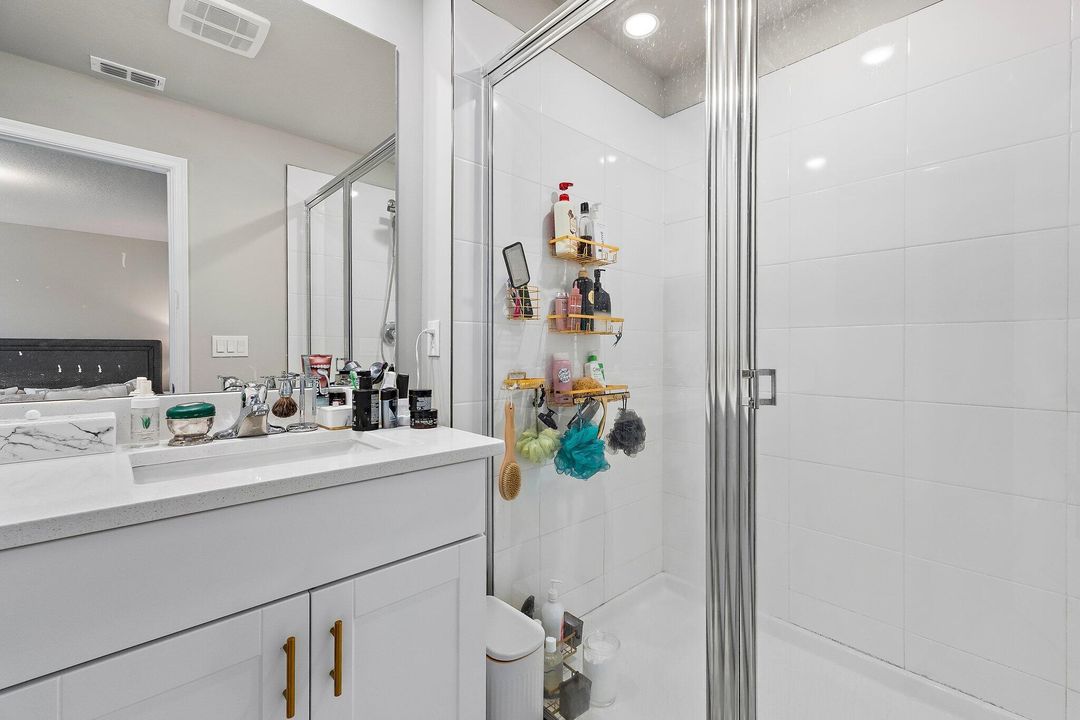 For Sale: $425,000 (3 beds, 2 baths, 1454 Square Feet)