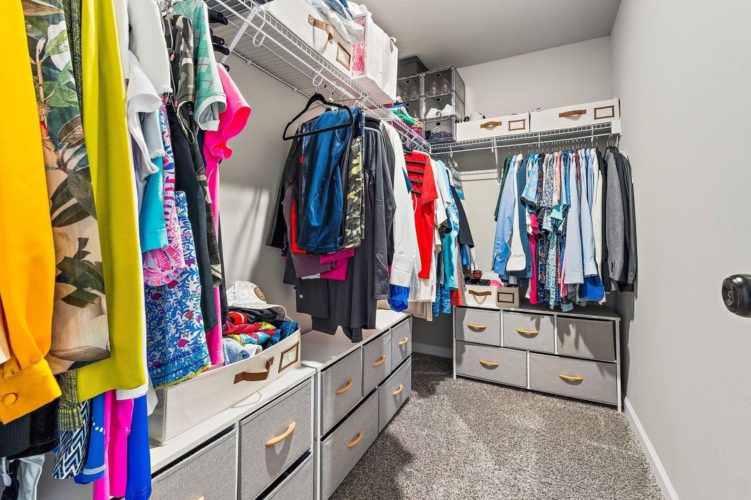 For Sale: $425,000 (3 beds, 2 baths, 1454 Square Feet)