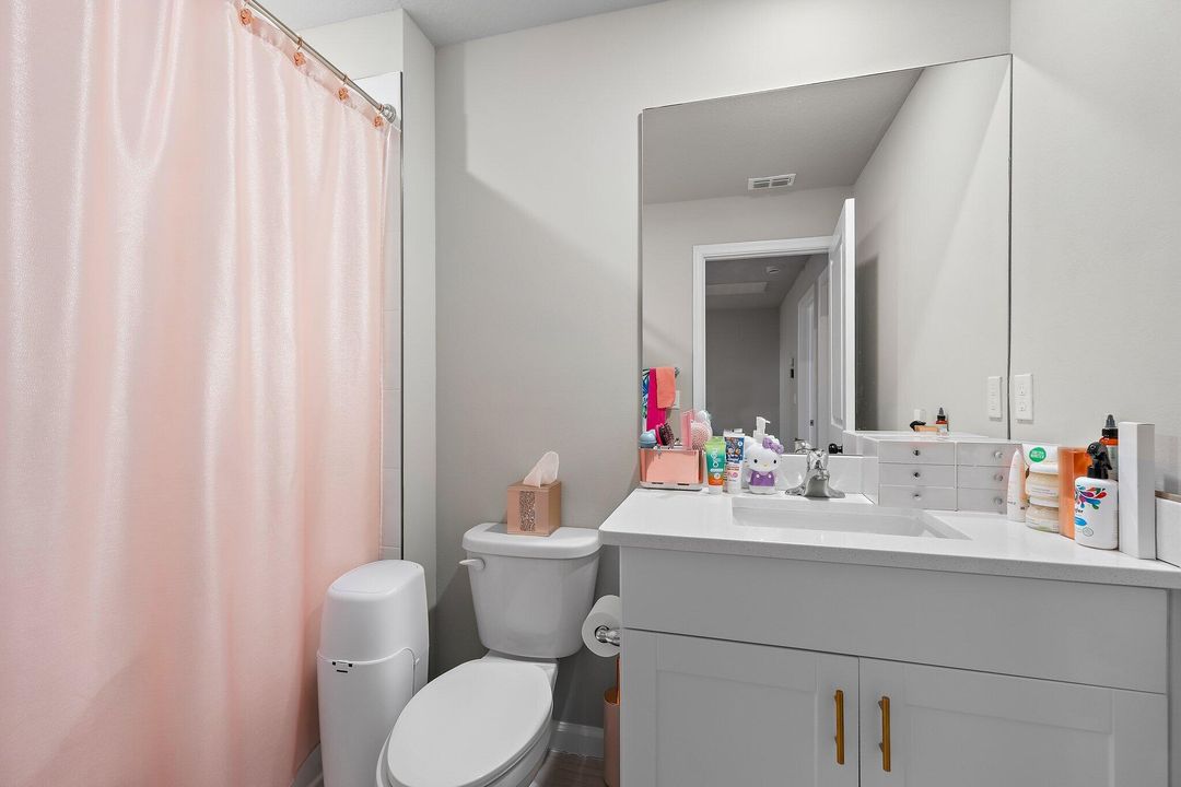 For Sale: $425,000 (3 beds, 2 baths, 1454 Square Feet)