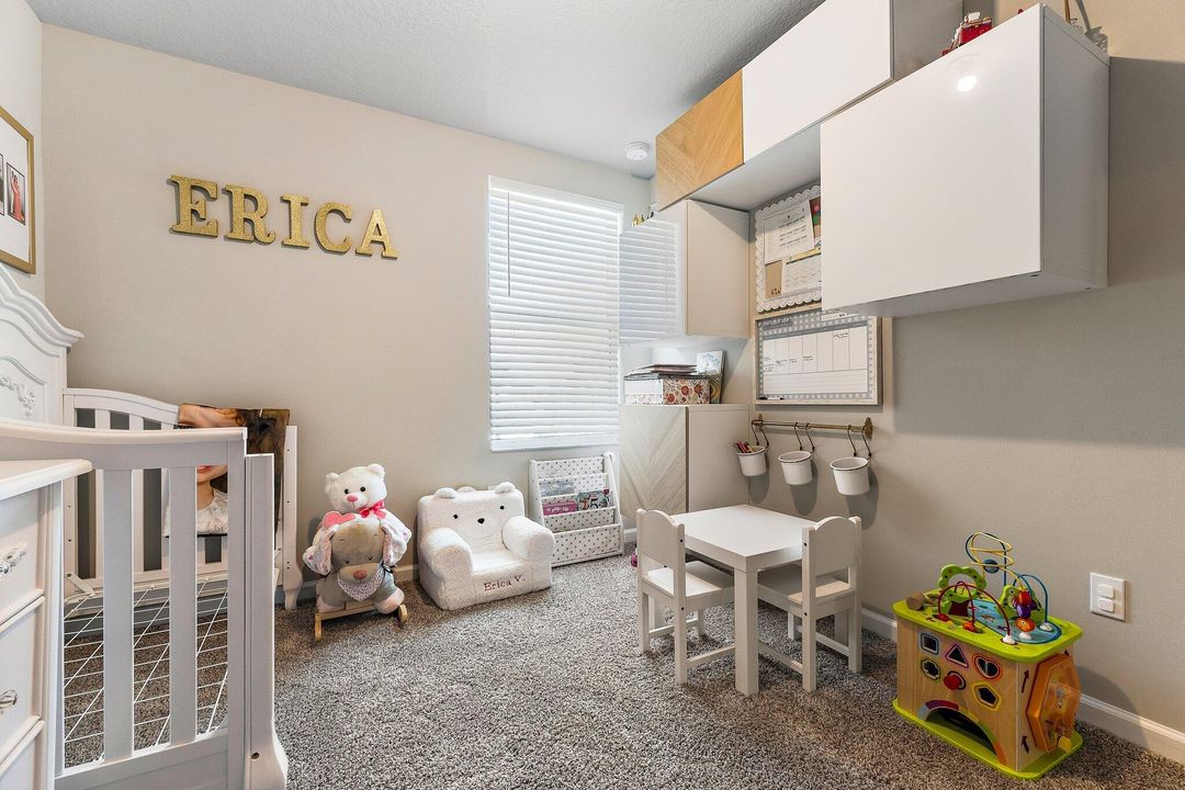 For Sale: $425,000 (3 beds, 2 baths, 1454 Square Feet)