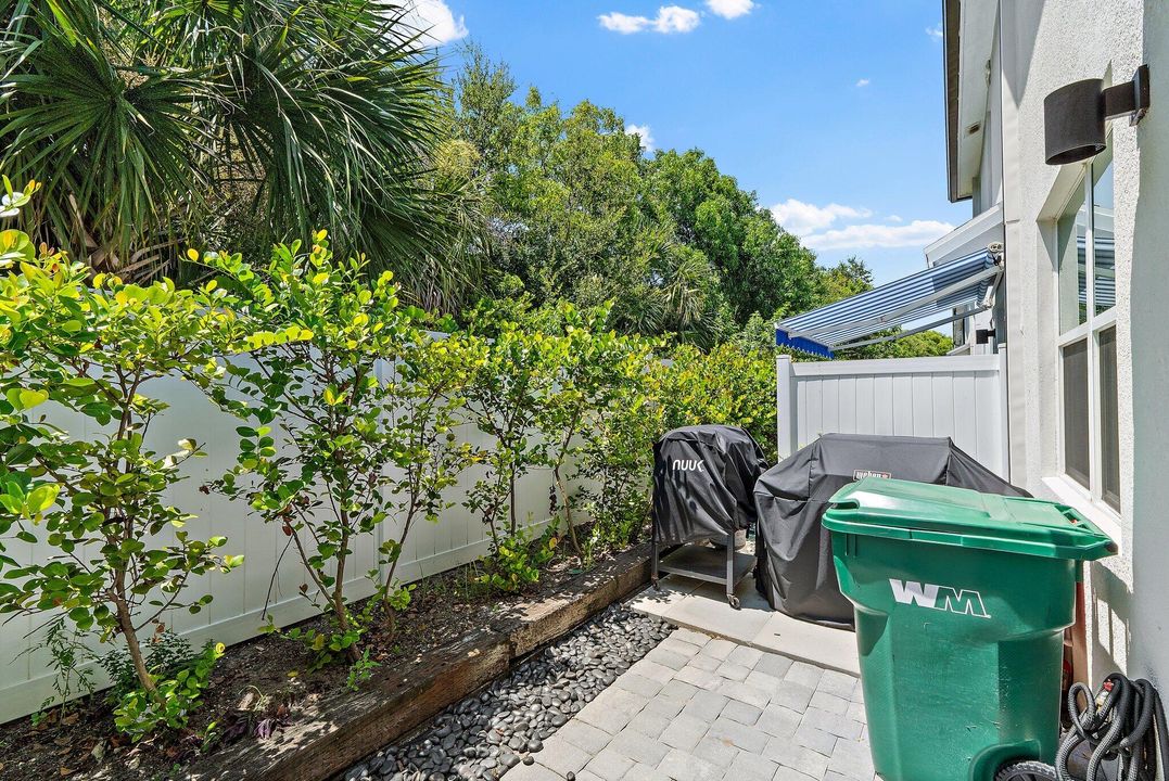 For Sale: $425,000 (3 beds, 2 baths, 1454 Square Feet)