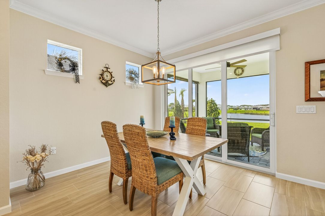 Под контрактом: $625,000 (2 спален, 2 ванн, 1670 Квадратных фут)