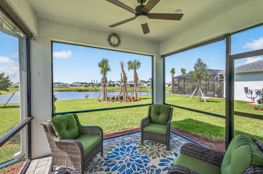 Под контрактом: $625,000 (2 спален, 2 ванн, 1670 Квадратных фут)