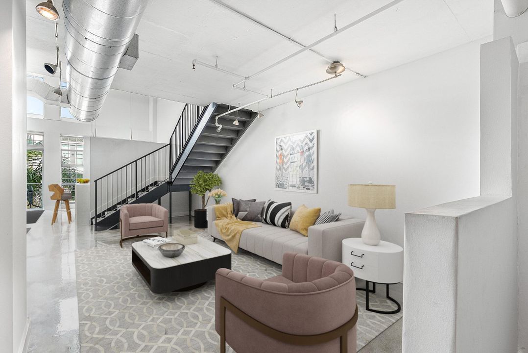 合同活跃: $1,050,000 (2 贝兹, 2 浴室, 1795 平方英尺)