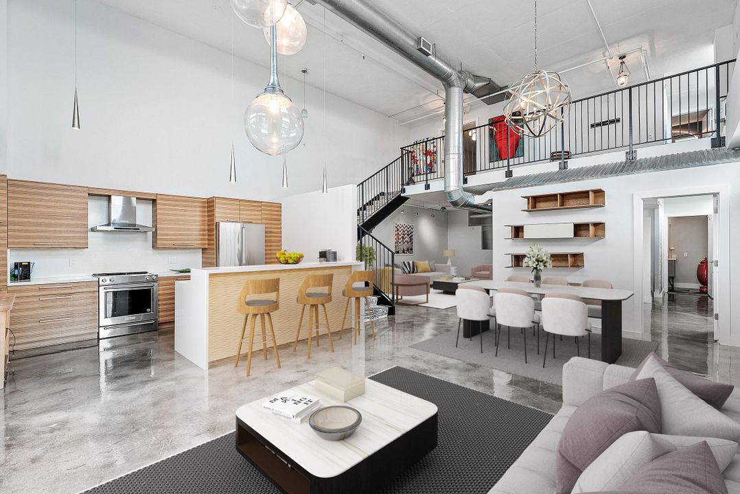 合同活跃: $1,050,000 (2 贝兹, 2 浴室, 1795 平方英尺)