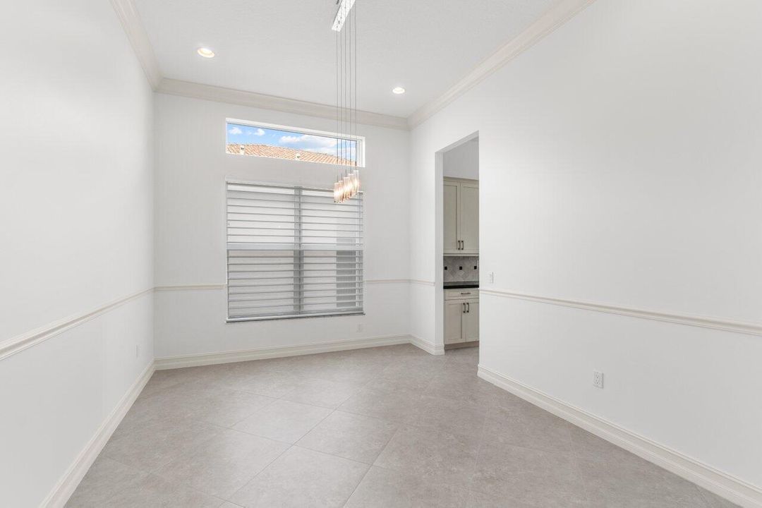 For Rent: $6,500 (4 beds, 4 baths, 2715 Square Feet)