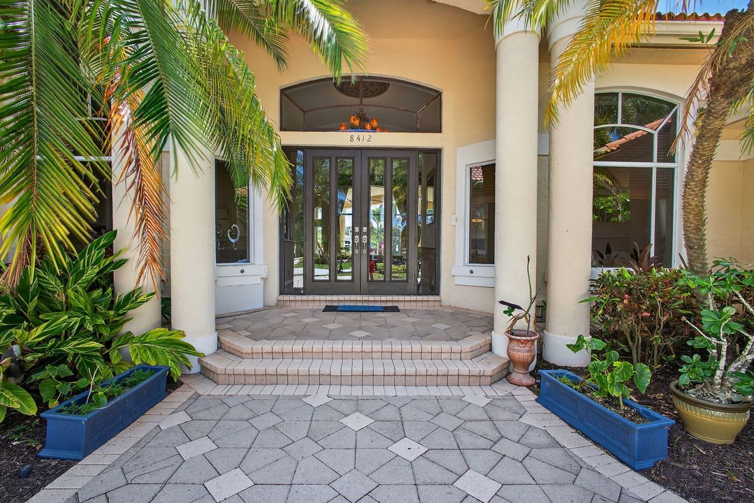 For Sale: $1,750,000 (4 beds, 4 baths, 3797 Square Feet)