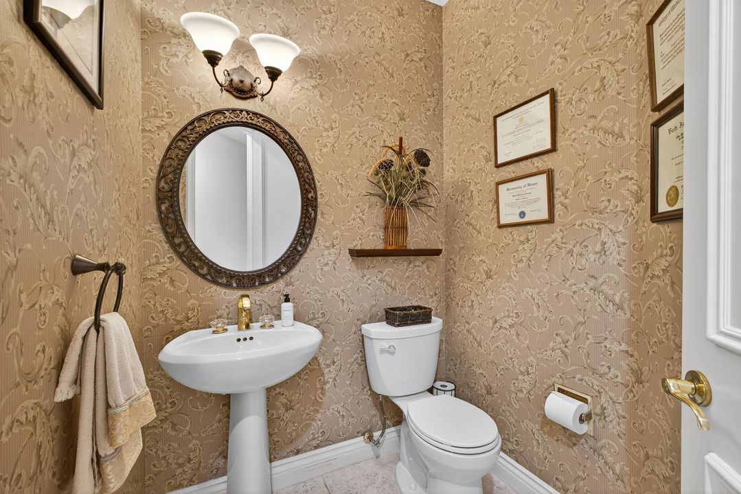 For Sale: $1,750,000 (4 beds, 4 baths, 3797 Square Feet)