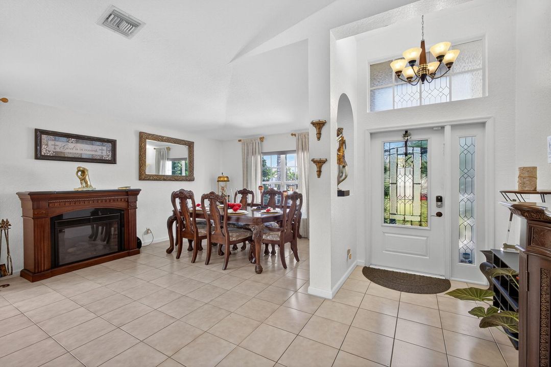 待售: $525,000 (3 贝兹, 2 浴室, 1742 平方英尺)