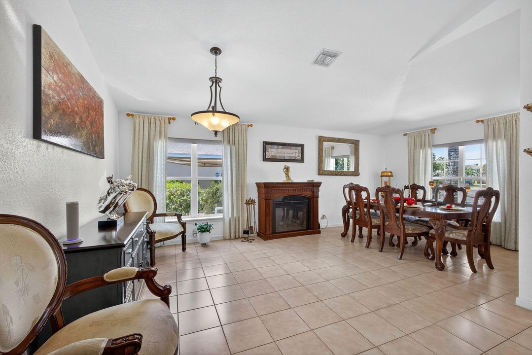 待售: $525,000 (3 贝兹, 2 浴室, 1742 平方英尺)