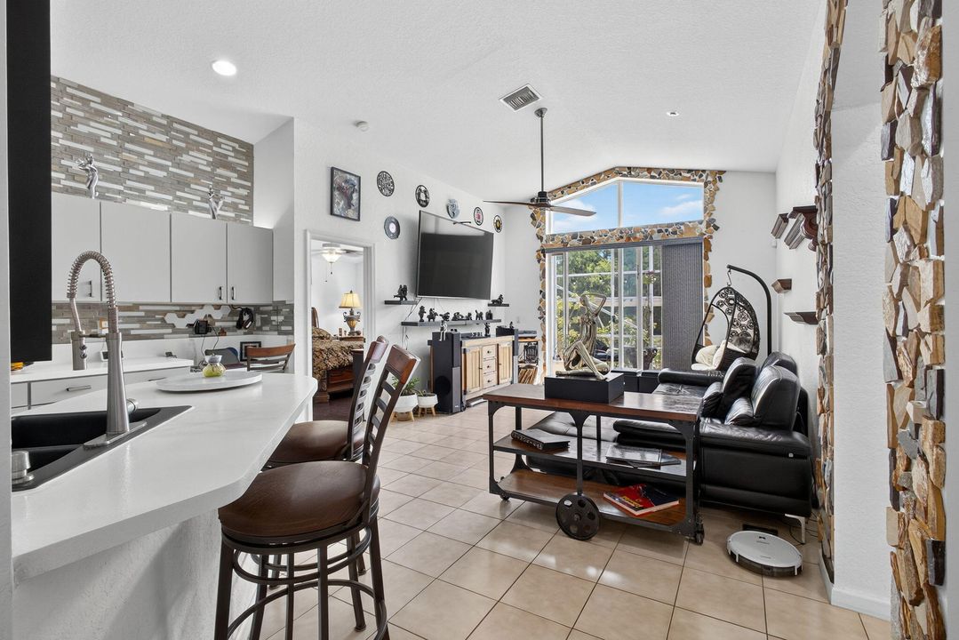 待售: $525,000 (3 贝兹, 2 浴室, 1742 平方英尺)