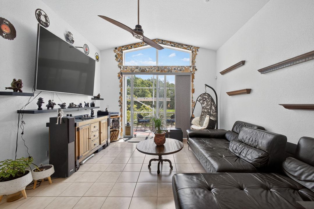 待售: $525,000 (3 贝兹, 2 浴室, 1742 平方英尺)