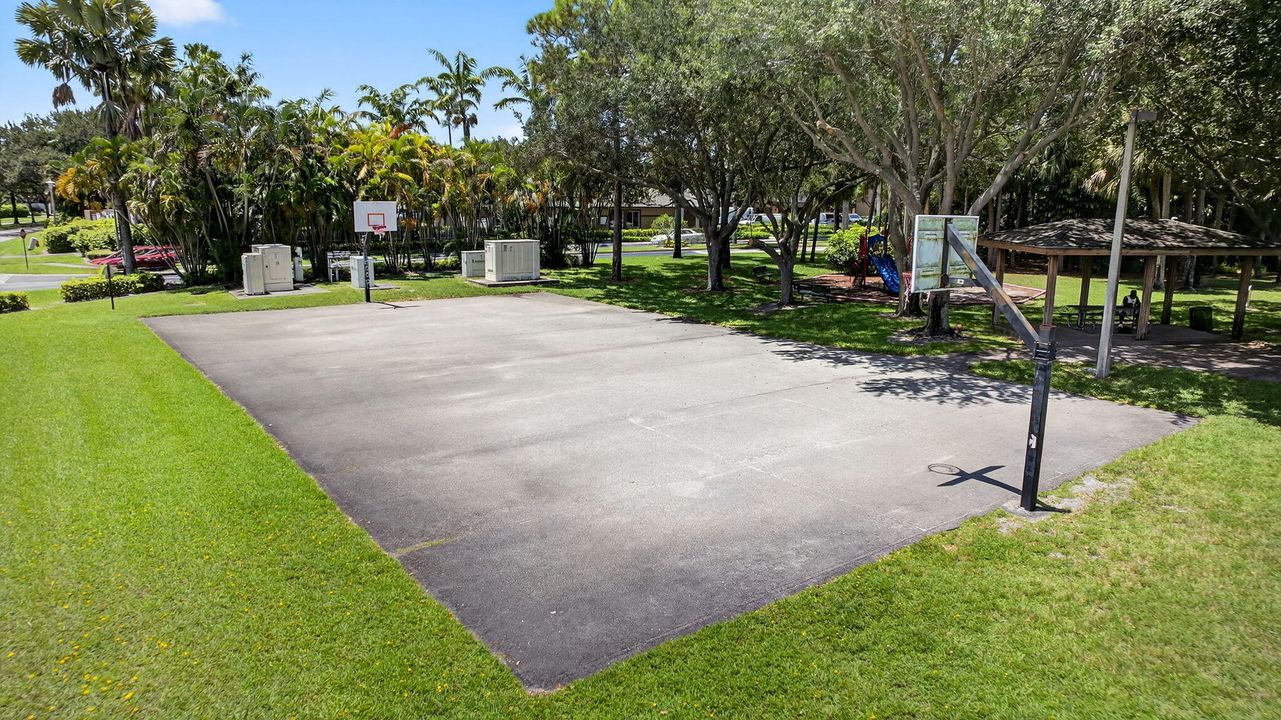 待售: $525,000 (3 贝兹, 2 浴室, 1742 平方英尺)