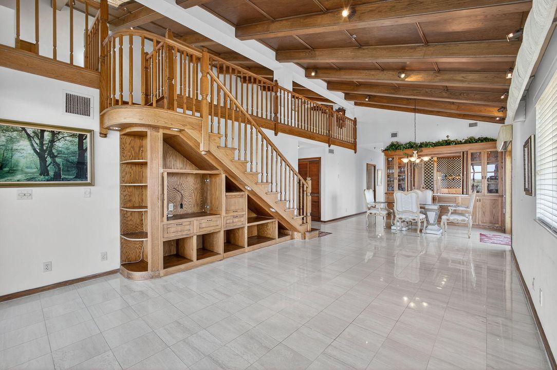 Active With Contract: $675,000 (2 beds, 2 baths, 1935 Square Feet)