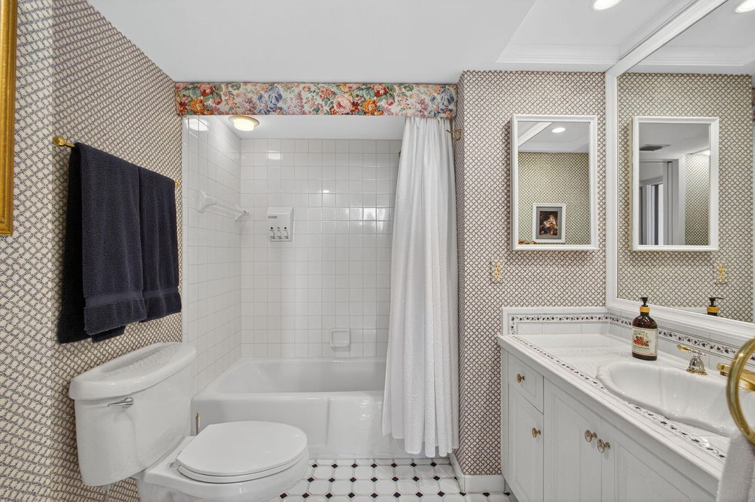 Active With Contract: $675,000 (2 beds, 2 baths, 1935 Square Feet)