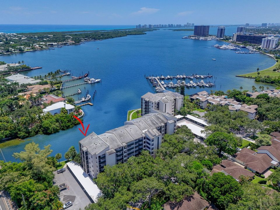 Active With Contract: $675,000 (2 beds, 2 baths, 1935 Square Feet)