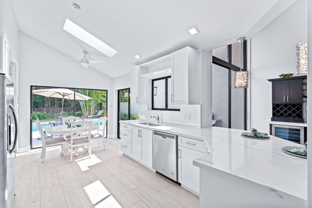 Active With Contract: $13,500 (3 beds, 4 baths, 3167 Square Feet)