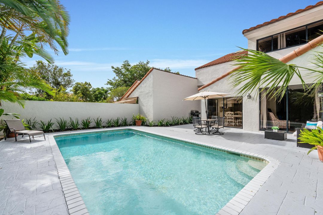 Active With Contract: $13,500 (3 beds, 4 baths, 3167 Square Feet)