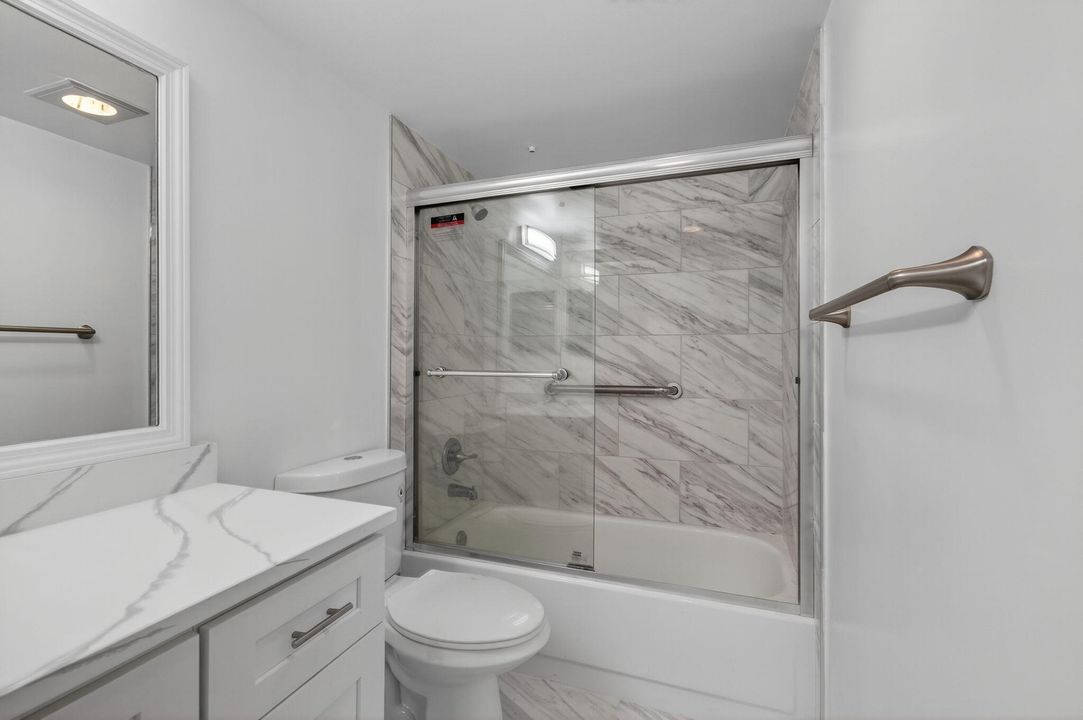 Active With Contract: $249,000 (2 beds, 2 baths, 896 Square Feet)