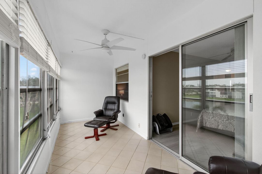 Active With Contract: $249,000 (2 beds, 2 baths, 896 Square Feet)