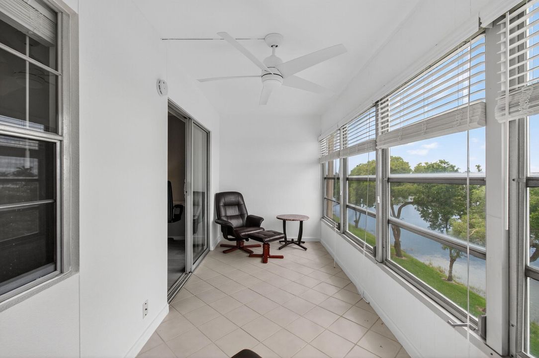 Active With Contract: $249,000 (2 beds, 2 baths, 896 Square Feet)