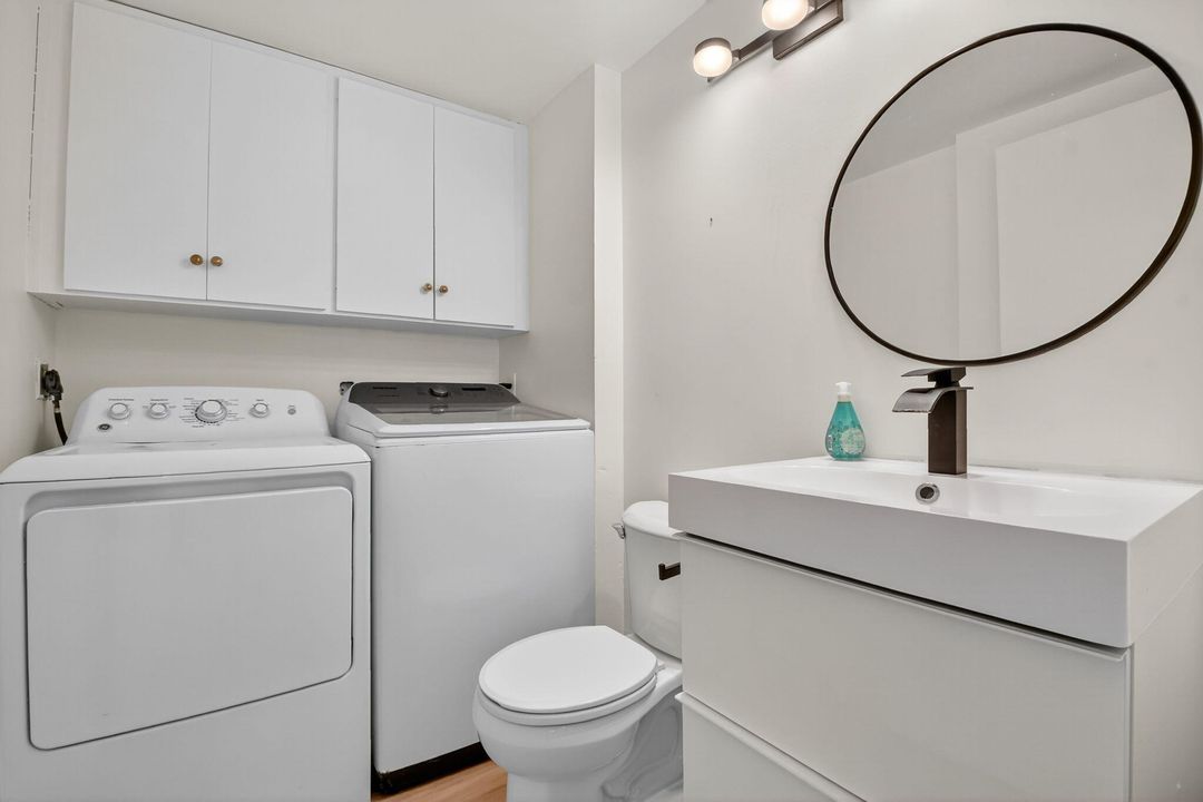 For Sale: $350,000 (2 beds, 2 baths, 1374 Square Feet)