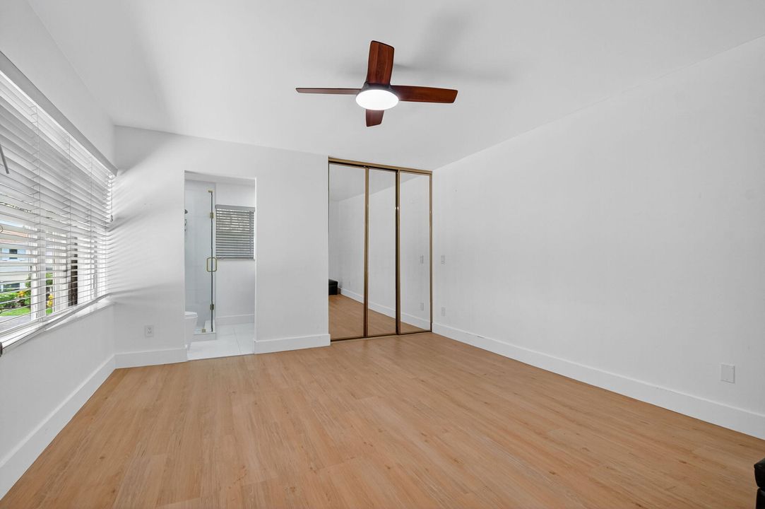 For Sale: $350,000 (2 beds, 2 baths, 1374 Square Feet)