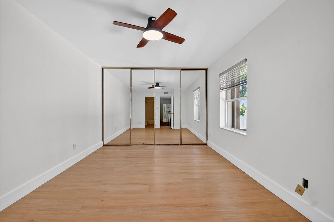 For Sale: $350,000 (2 beds, 2 baths, 1374 Square Feet)