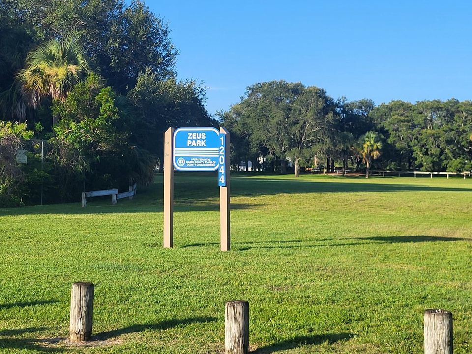 合同活跃: $465,000 (4 贝兹, 2 浴室, 1867 平方英尺)