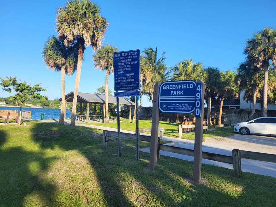 合同活跃: $465,000 (4 贝兹, 2 浴室, 1867 平方英尺)