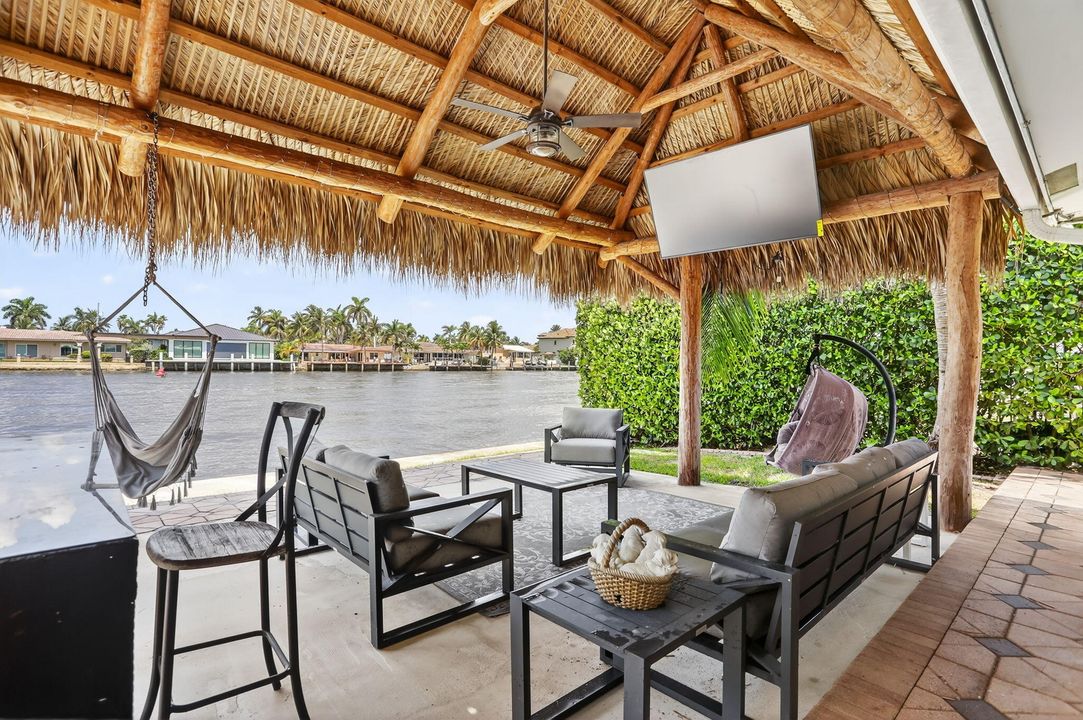 На продажу: $2,500,000 (4 спален, 2 ванн, 2283 Квадратных фут)