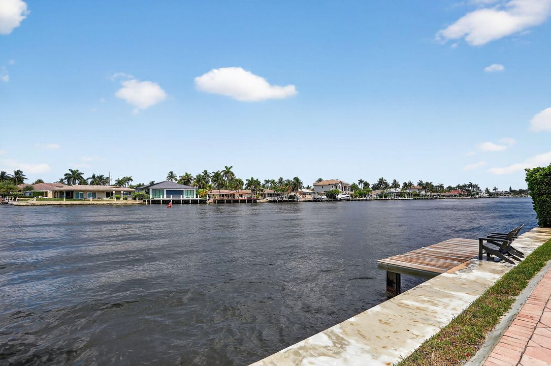 На продажу: $2,500,000 (4 спален, 2 ванн, 2283 Квадратных фут)