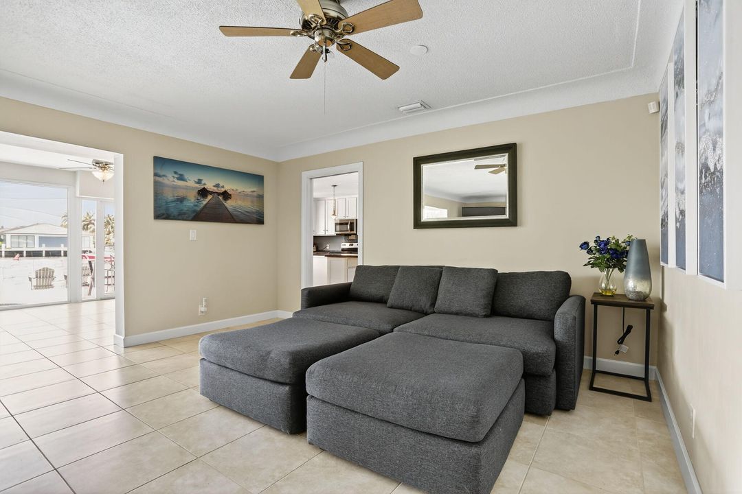 На продажу: $2,500,000 (4 спален, 2 ванн, 2283 Квадратных фут)