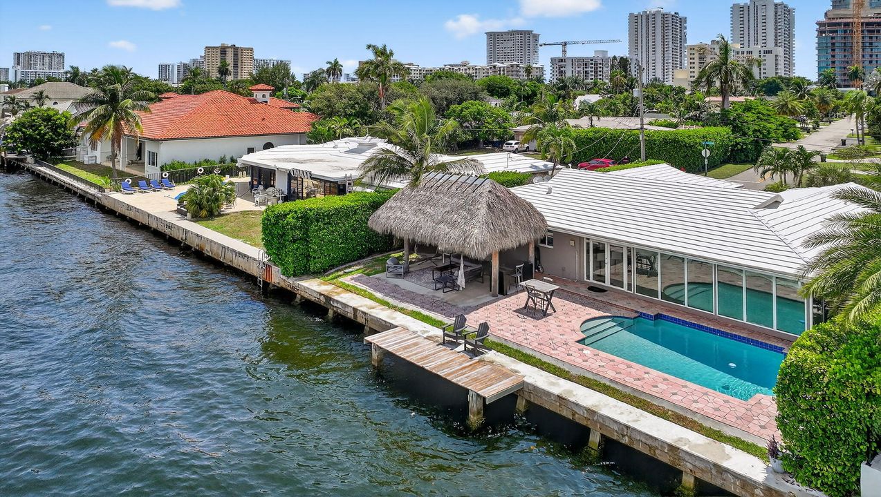 На продажу: $2,500,000 (4 спален, 2 ванн, 2283 Квадратных фут)