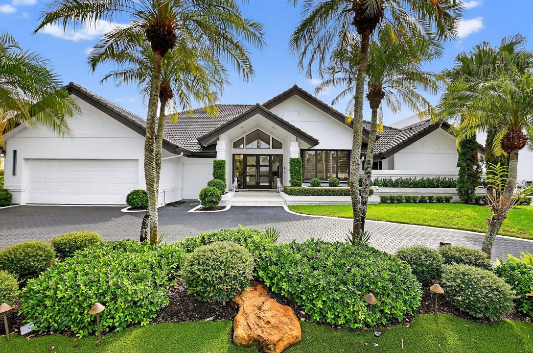 Vendido Recientemente: $3,250,000 (3 camas, 3 baños, 4255 Pies cuadrados)