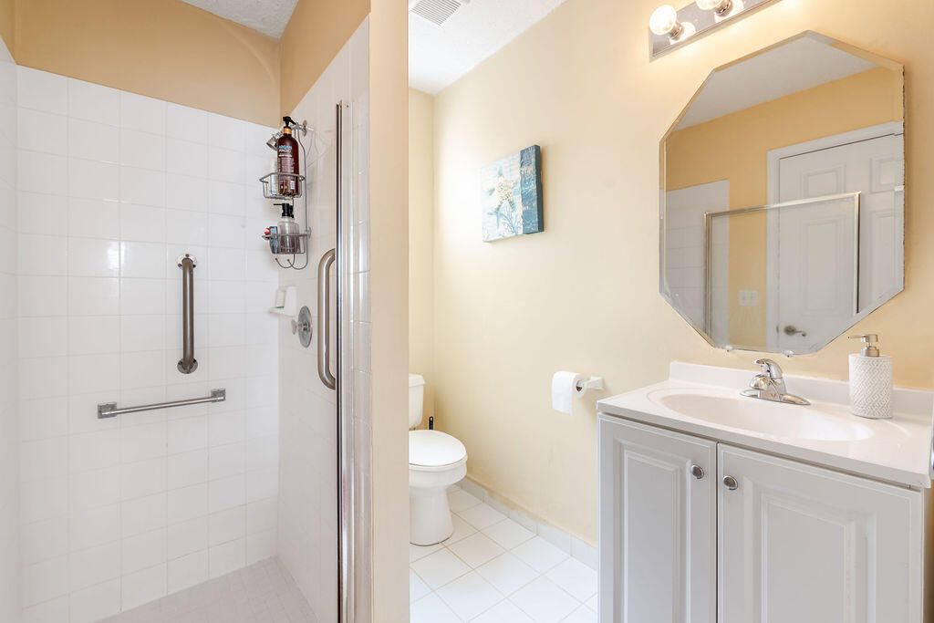 En Venta: $375,000 (2 camas, 2 baños, 1316 Pies cuadrados)